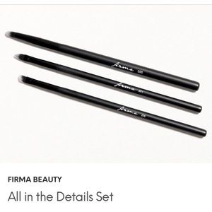 NWT Ipsy Firma Beauty All in the Details Brush Set